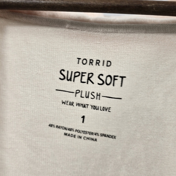 Torrid Sweater Womens 1X 1 Pink Off Shoulder Sweatshirt Ombre Super Soft Plush - Picture 3 of 11